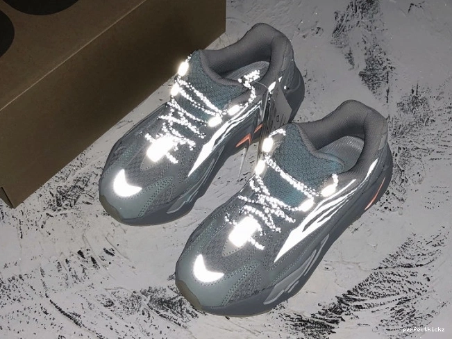 Adidas 700 Boost Yeezy FW2549 'Inertia' V2 0809